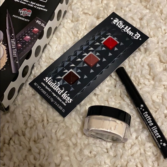 Kat von D birthday set eyeliner, powder, lipsticks - Picture 3 of 6